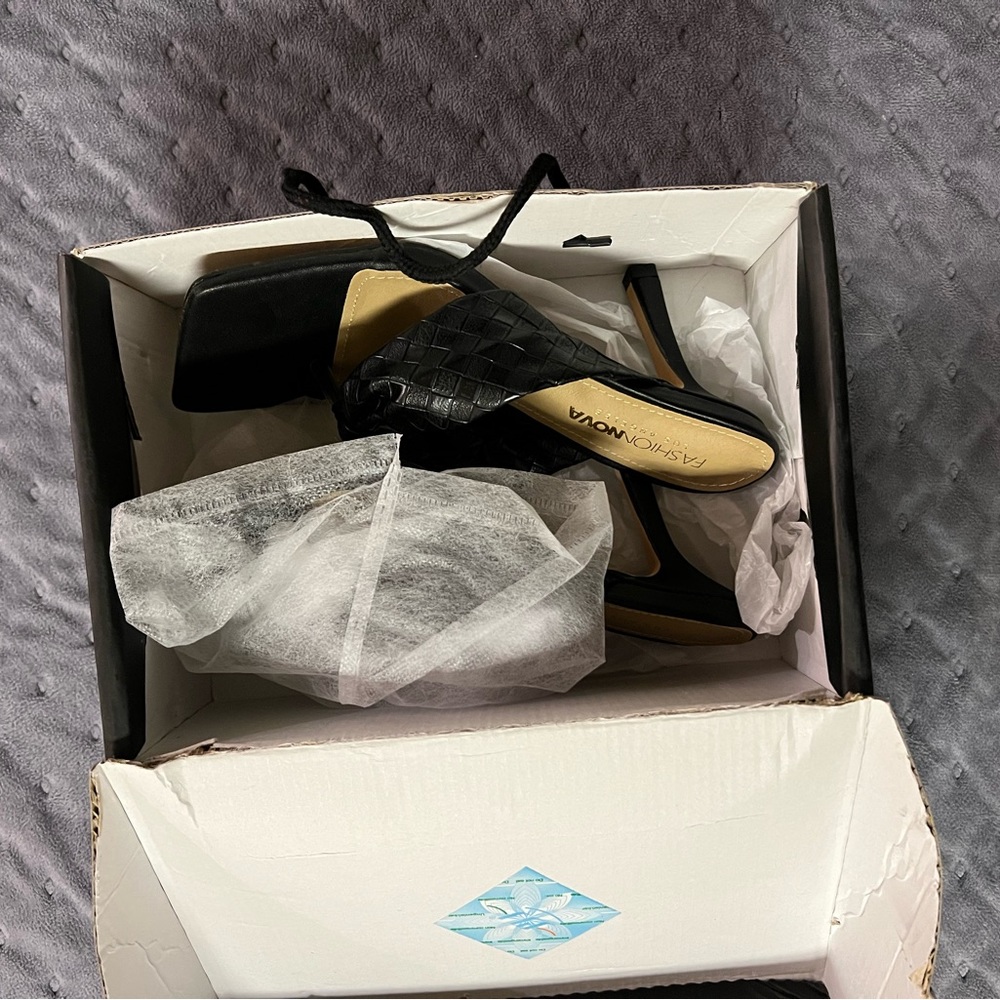 Fashion Nova kitten heels never worn ordered the wrong size!